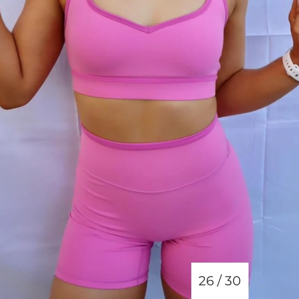 NWT P’tula Sierra 2Tone Short : 6" color bubblegum